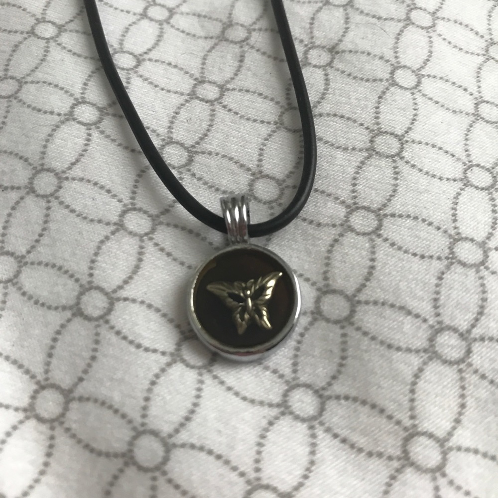 🌀FREE* Butterfly mood choker necklace😍🦋🌀